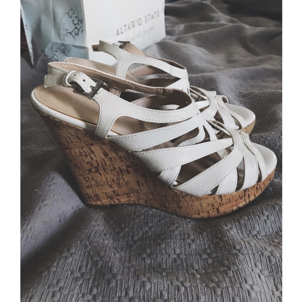 Ivory Wedges - Picture 2 of 3